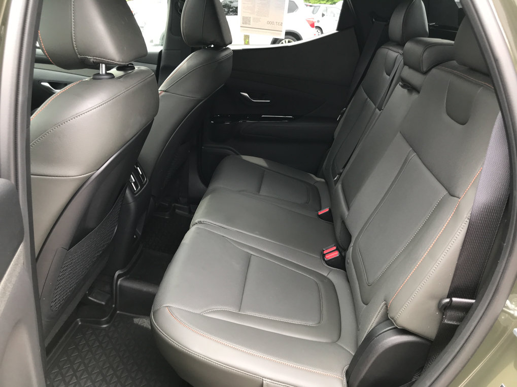 Used 2025 Hyundai Santa Cruz Limited AWD/4WD image 28