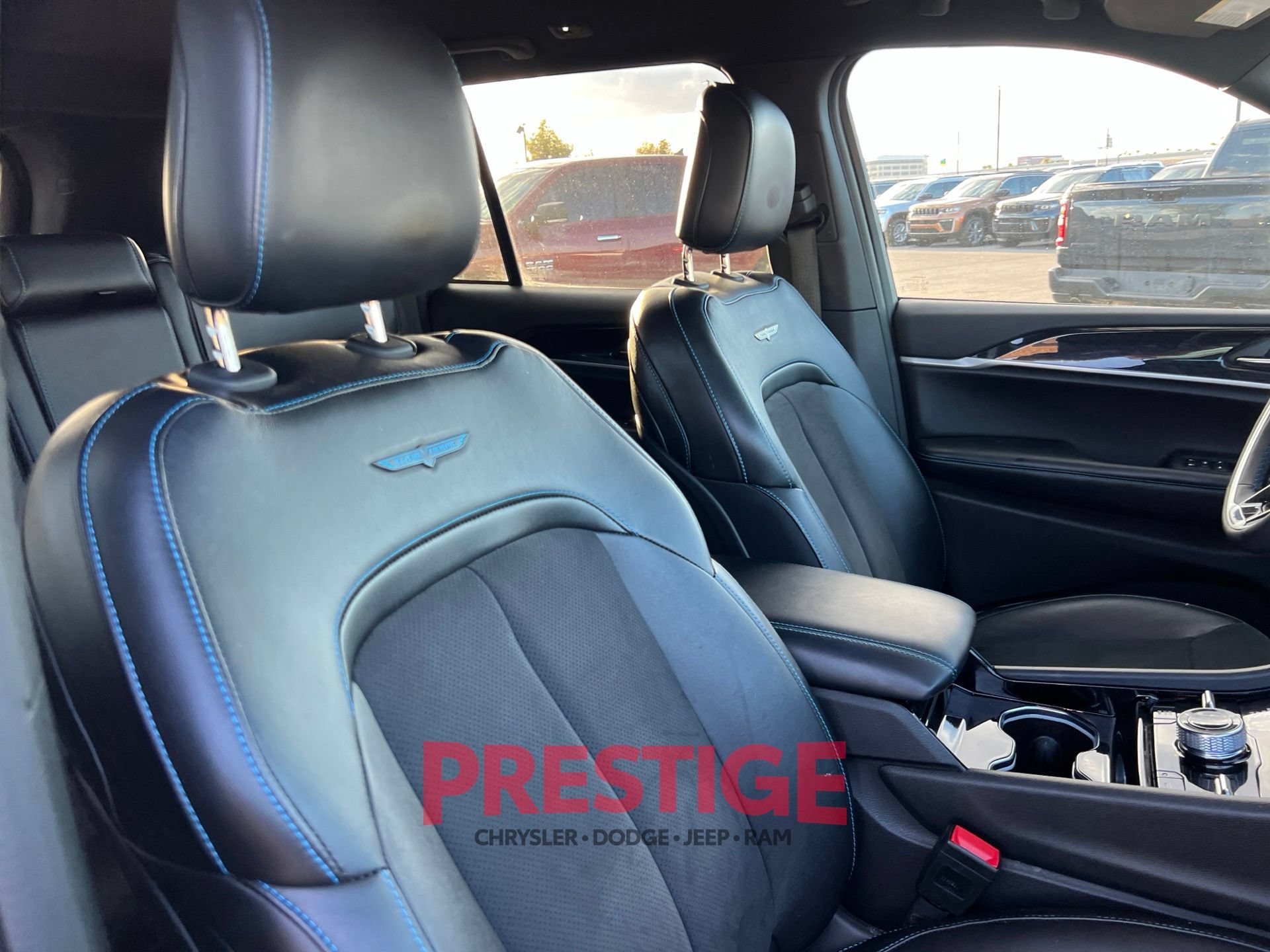 Used 2022 Jeep Grand Cherokee Trailhawk AWD/4WD image 26