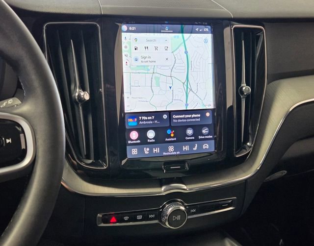 Certified 2025 Volvo XC60 B5 Plus image 27