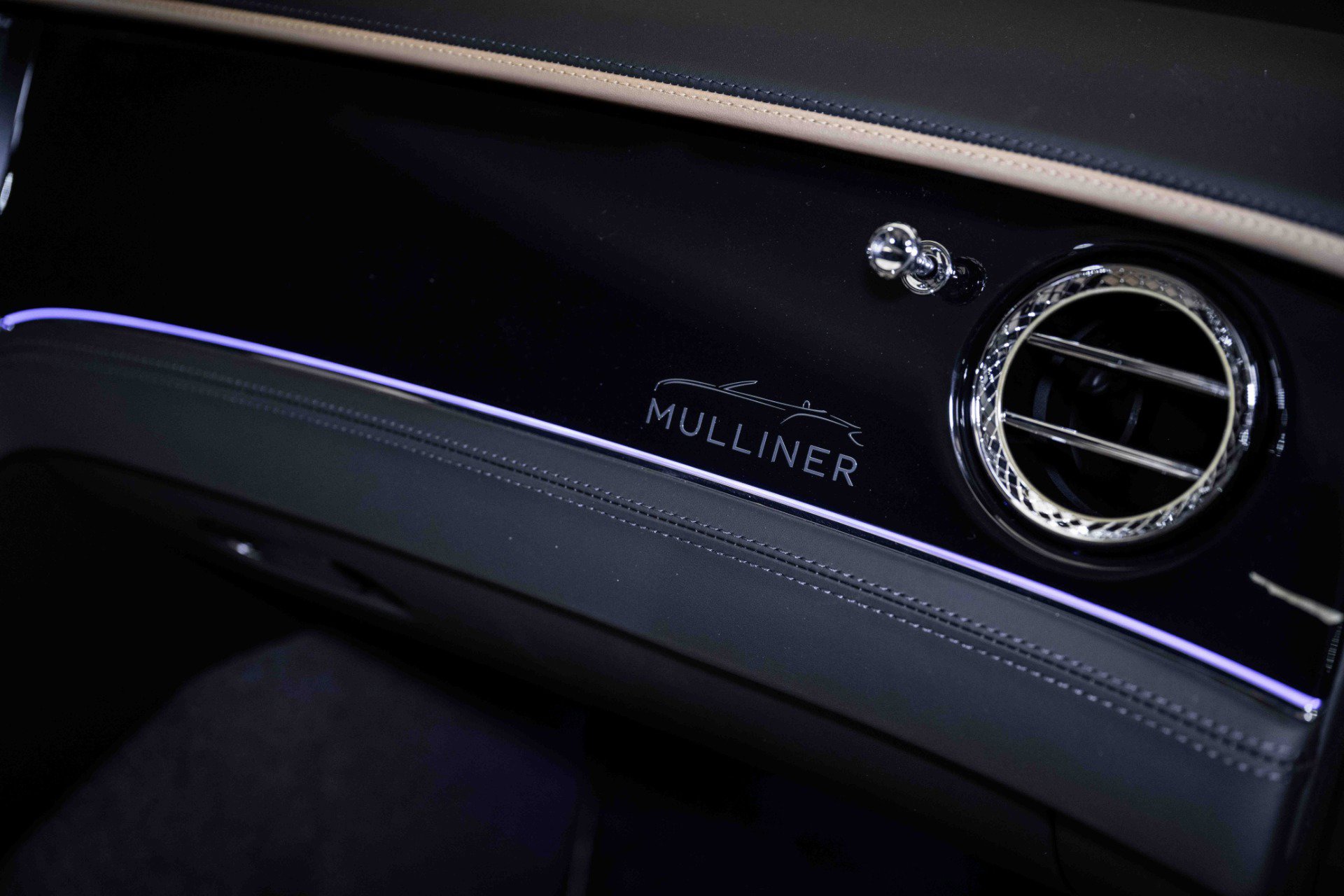 Used 2024 Bentley Continental GT Mulliner image 43