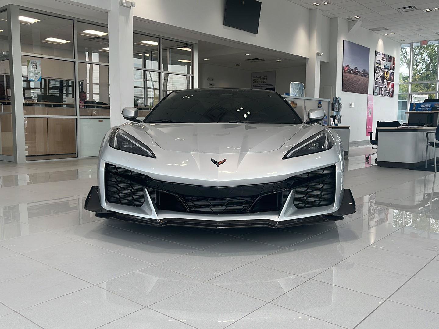 Used 2026 Chevrolet Corvette Z06 RWD image 9