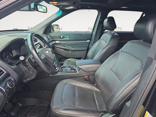 Used 2016 Ford Explorer Limited w/ Equipment Group 301A FWD image 9