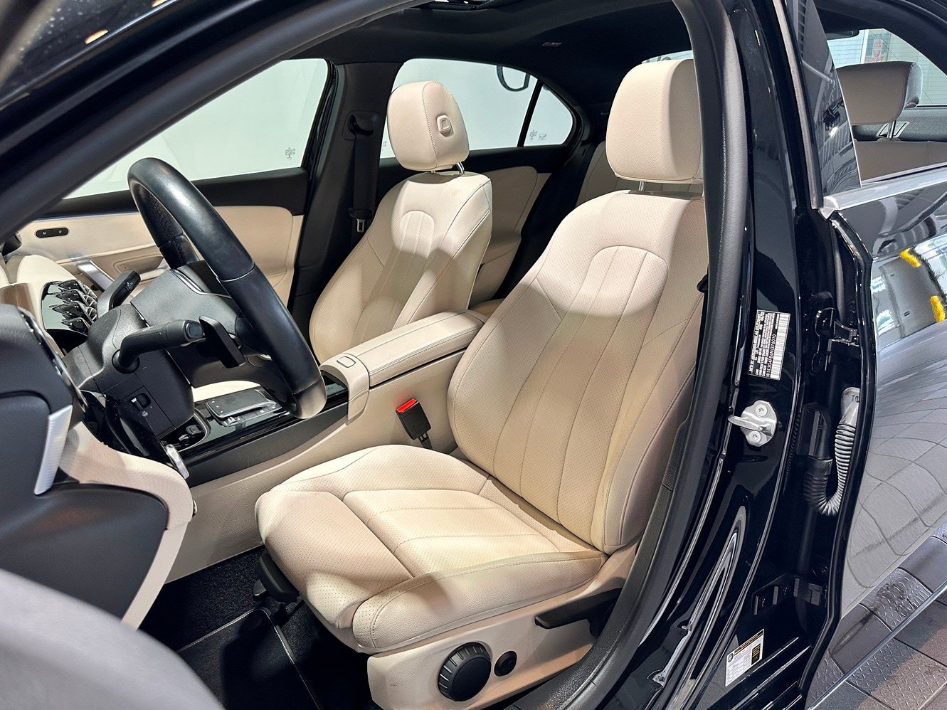 Certified 2022 Mercedes-Benz A 220 4MATIC image 14