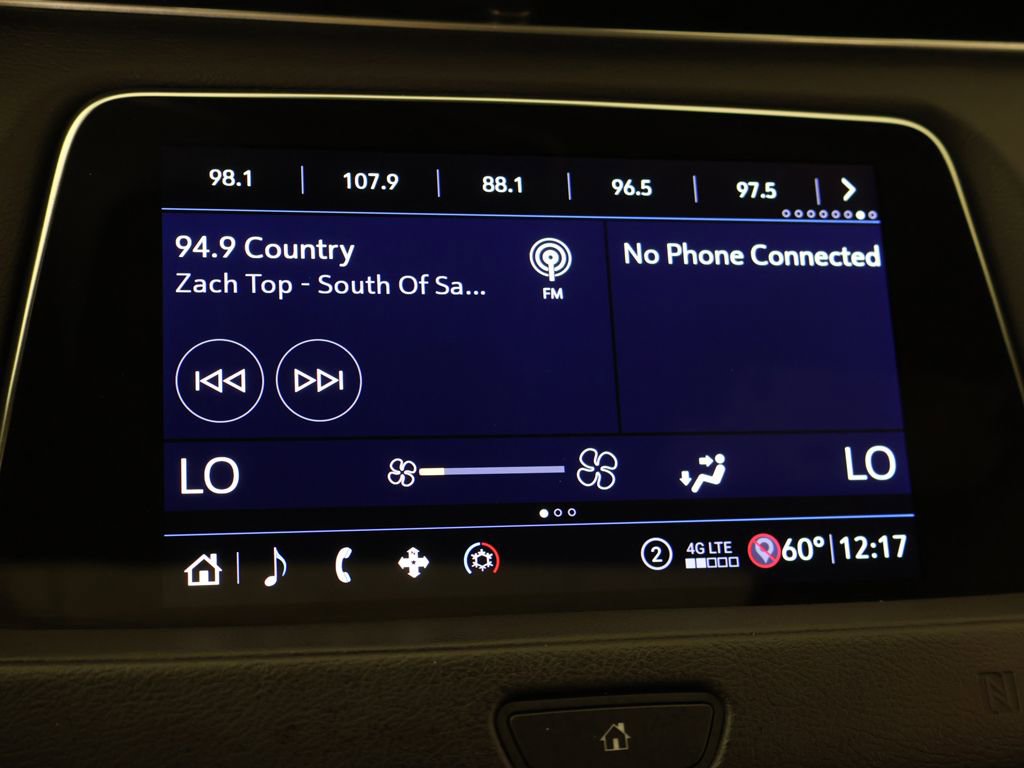 Used 2020 Cadillac XT4 Premium Luxury w/ Cold Weather Package AWD/4WD image 46