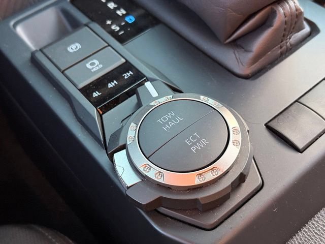 Used 2026 Toyota Tacoma SR5 AWD/4WD image 15