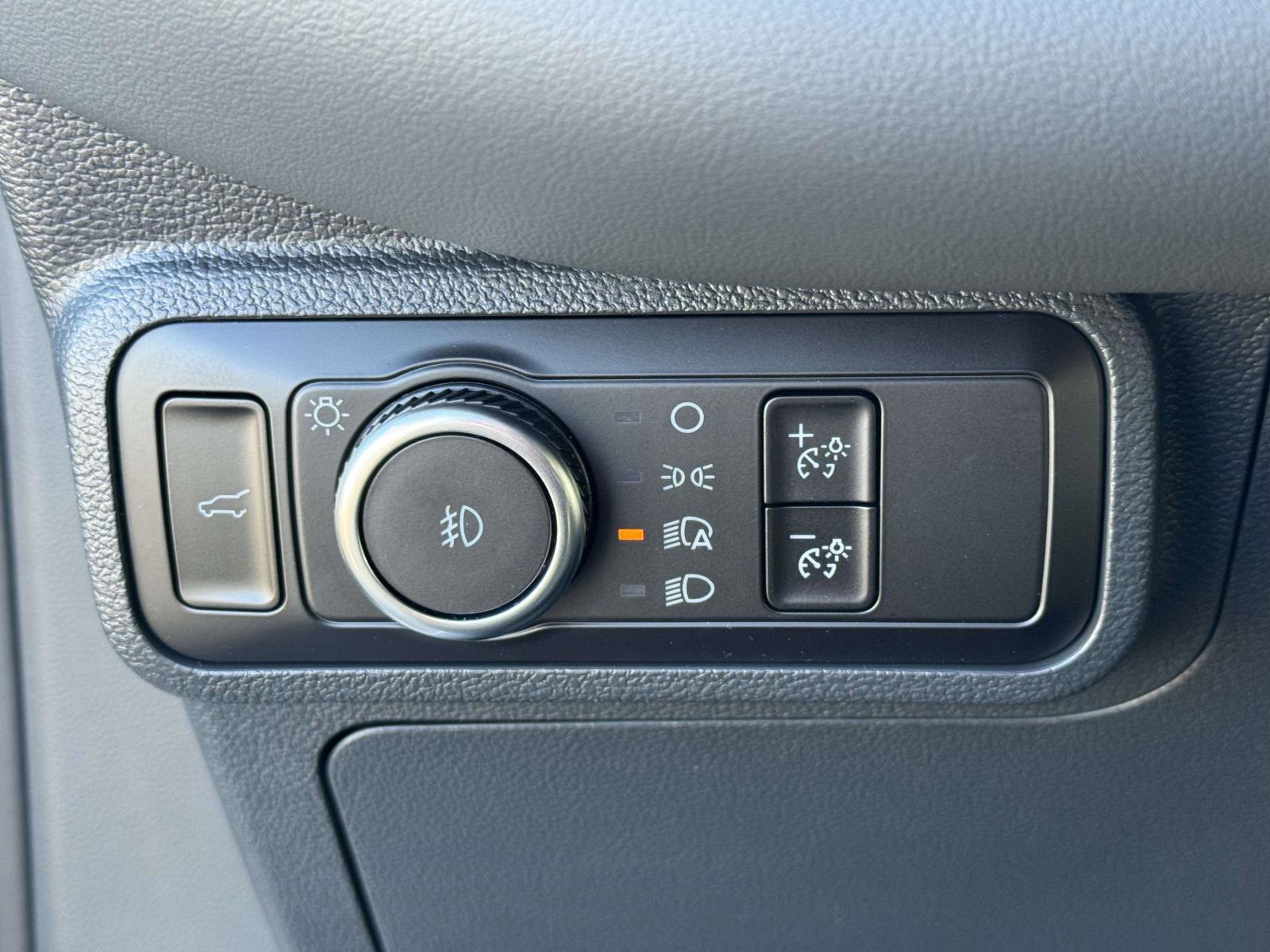 New 2026 Ford Explorer Active w/ Active Comfort Package AWD/4WD image 17