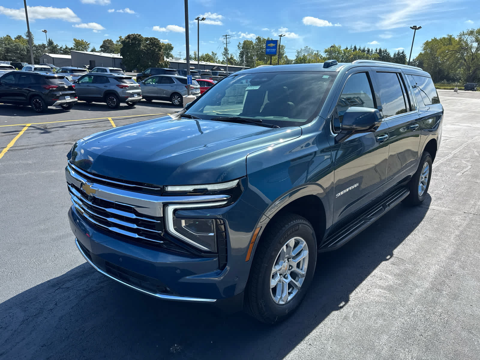 New 2027 Chevrolet Suburban LT w/ Comfort Package AWD/4WD image 12