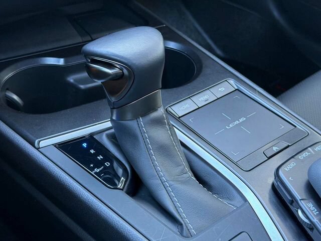 Used 2020 Lexus UX 250h w/ Premium Package AWD/4WD image 25