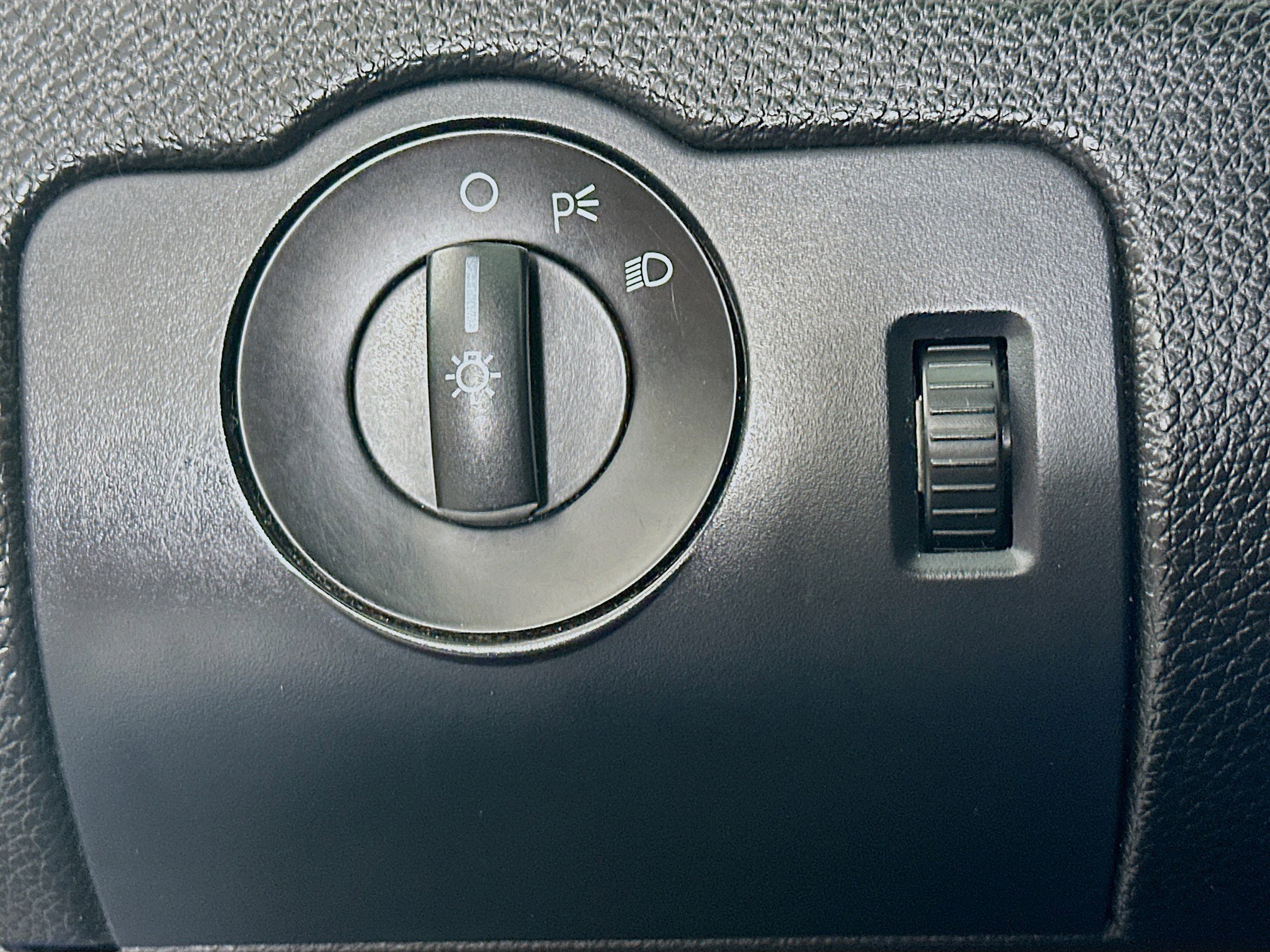 Used 2014 Ford Mustang Coupe image 16