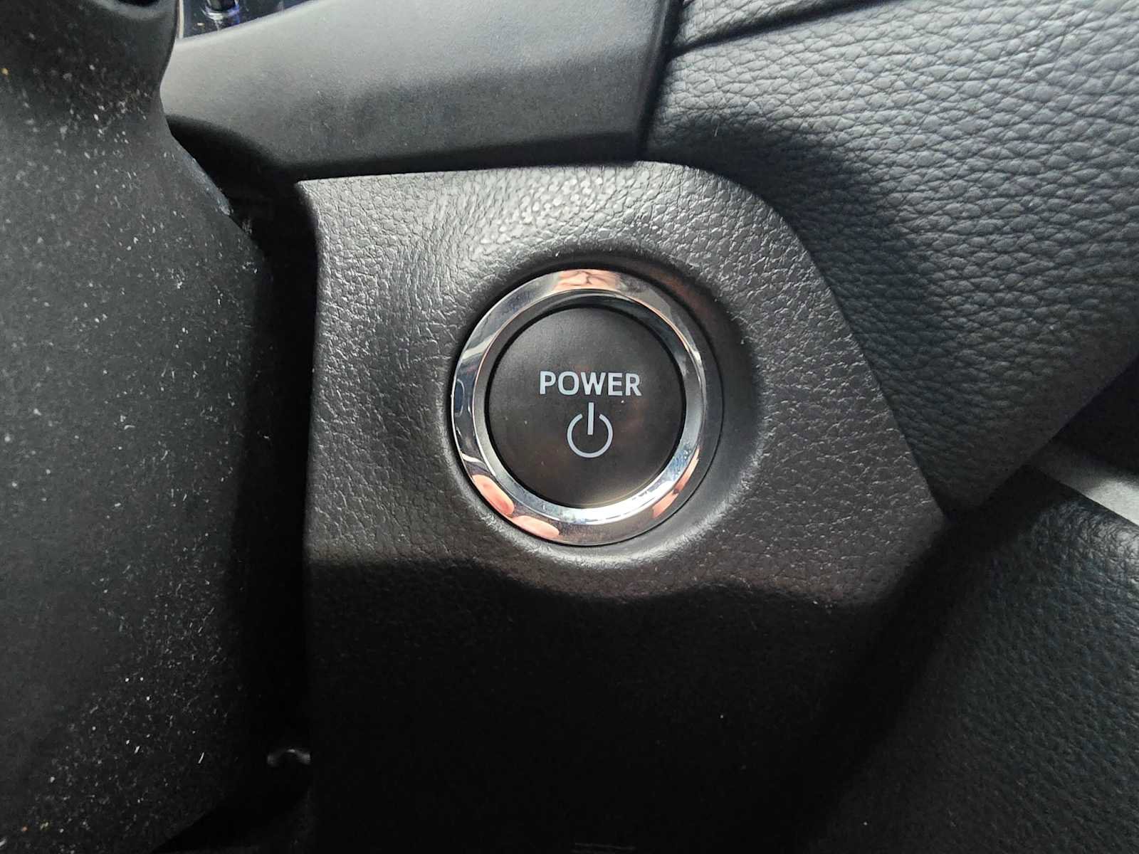 Used 2025 Toyota RAV4 XLE image 33