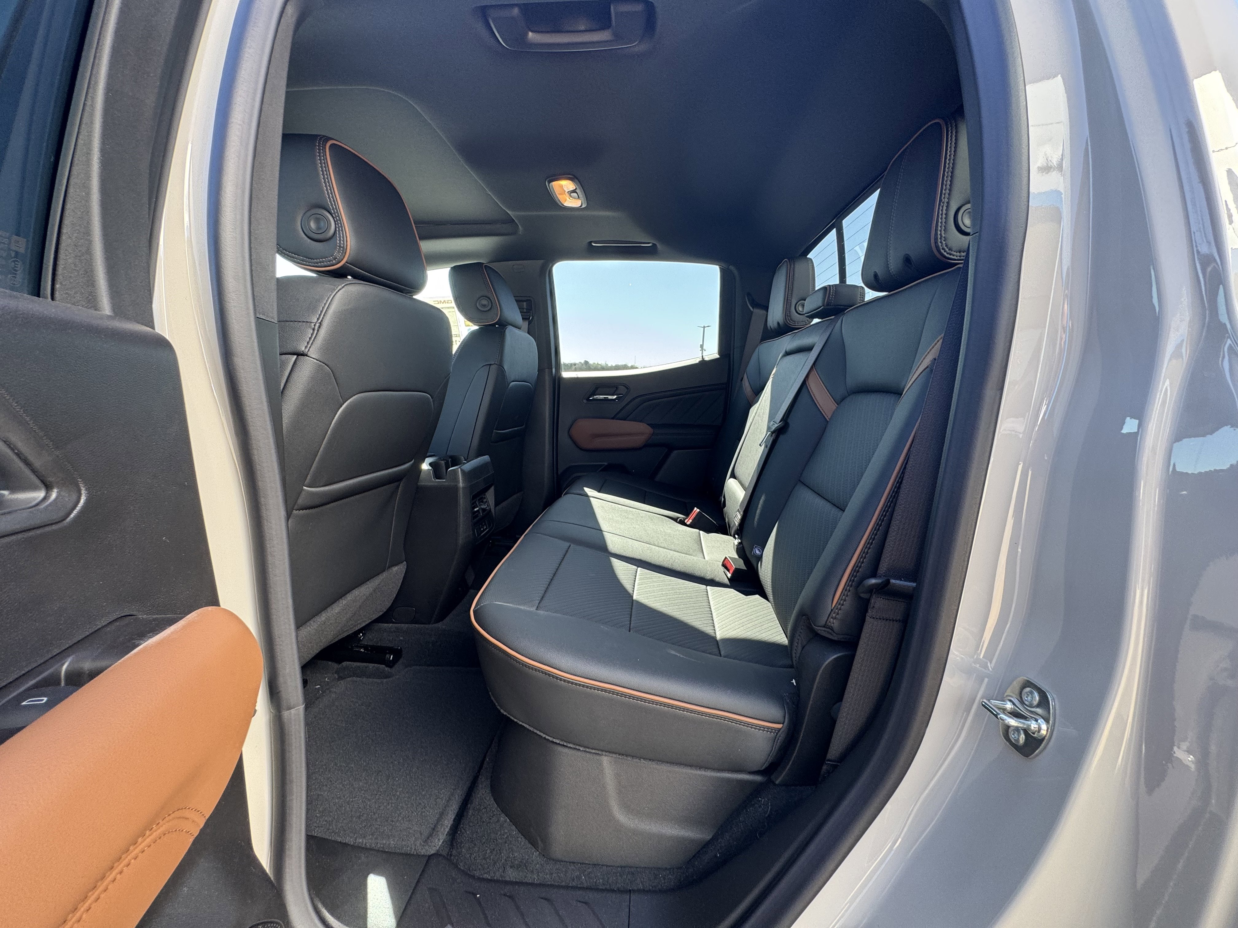 New 2026 GMC Canyon AT4 w/ Technology Plus Package image 7