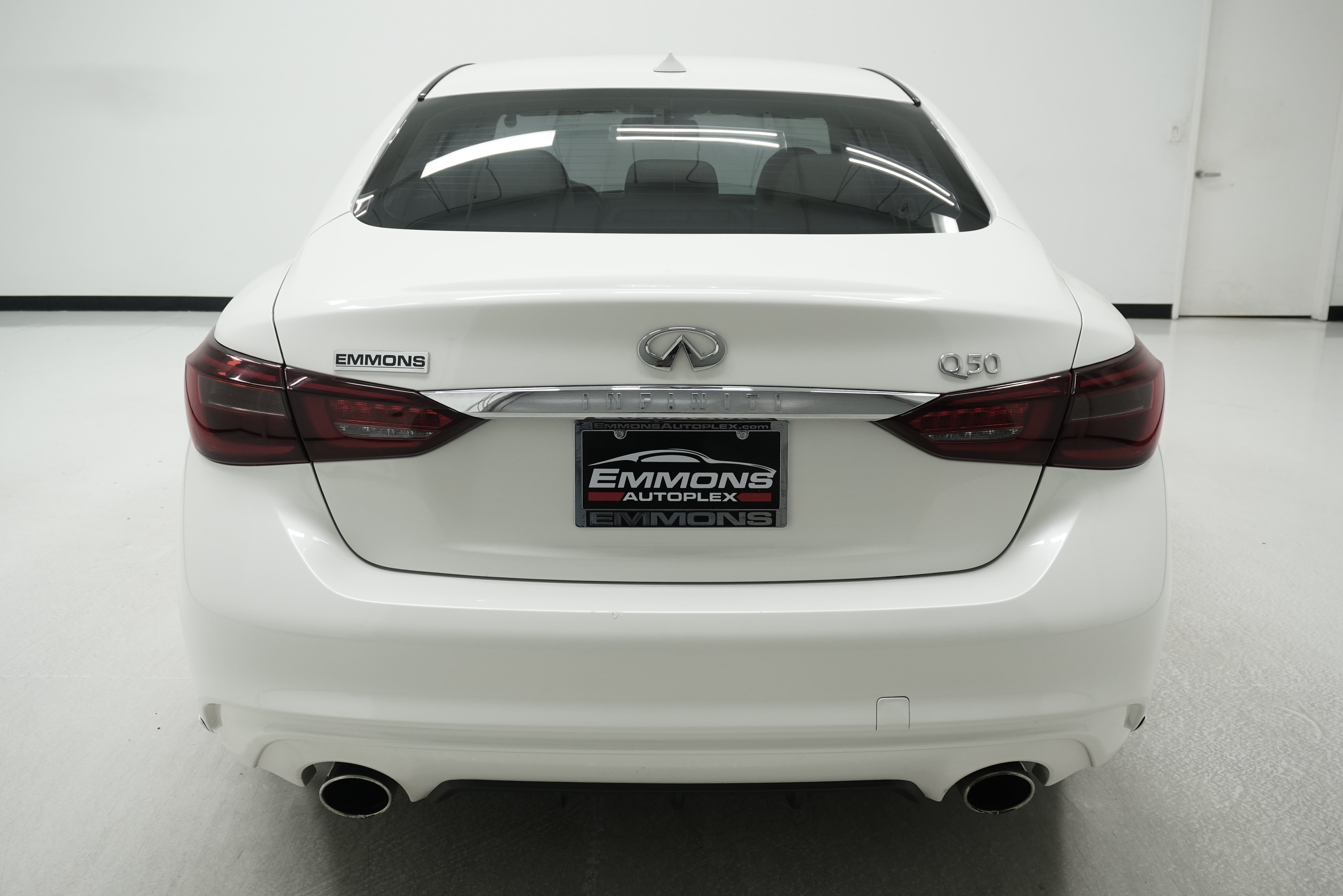 Used 2018 INFINITI Q50 Luxe w/ Essential Package (3.0T Luxe) RWD image 5