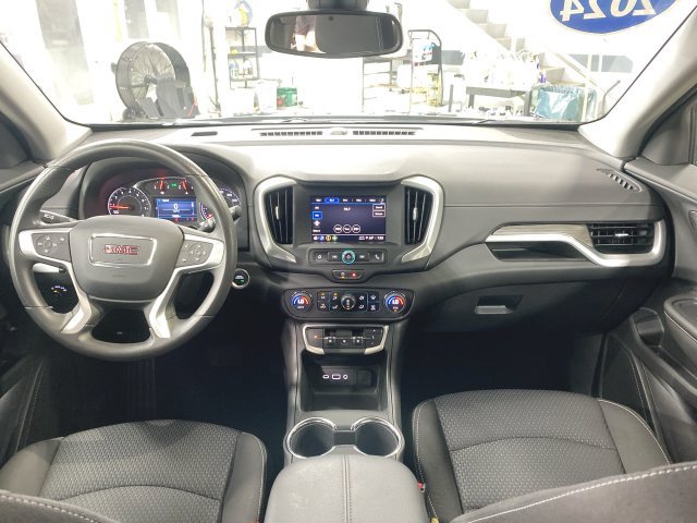 Used 2024 GMC Terrain SLE w/ Driver Convenience Package FWD image 19