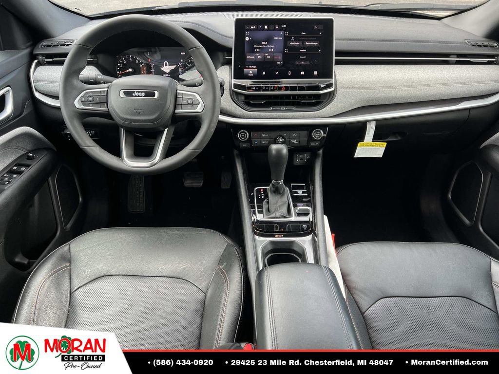 Used 2023 Jeep Compass Latitude AWD/4WD image 13