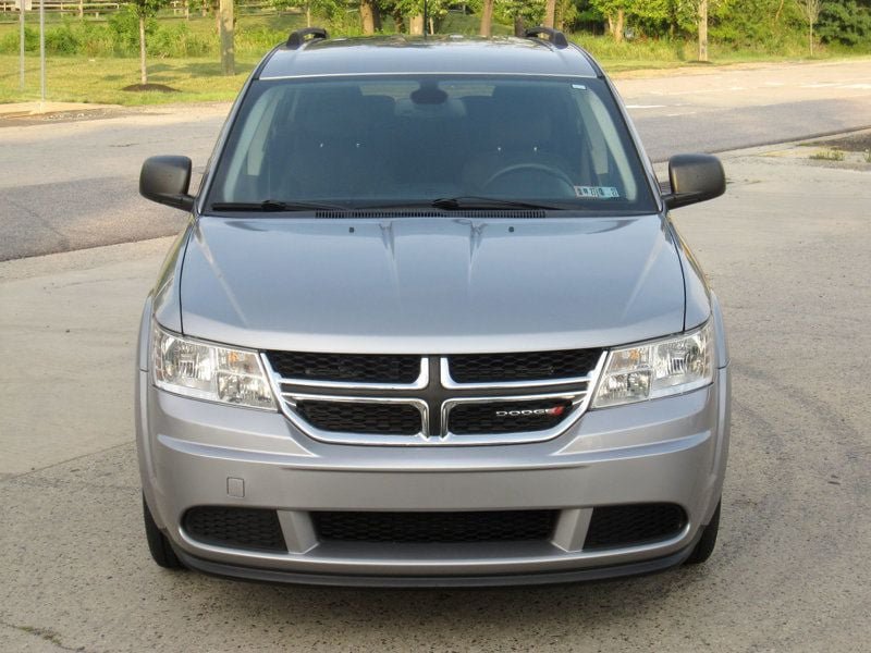 Used 2018 Dodge Journey SE FWD image 5