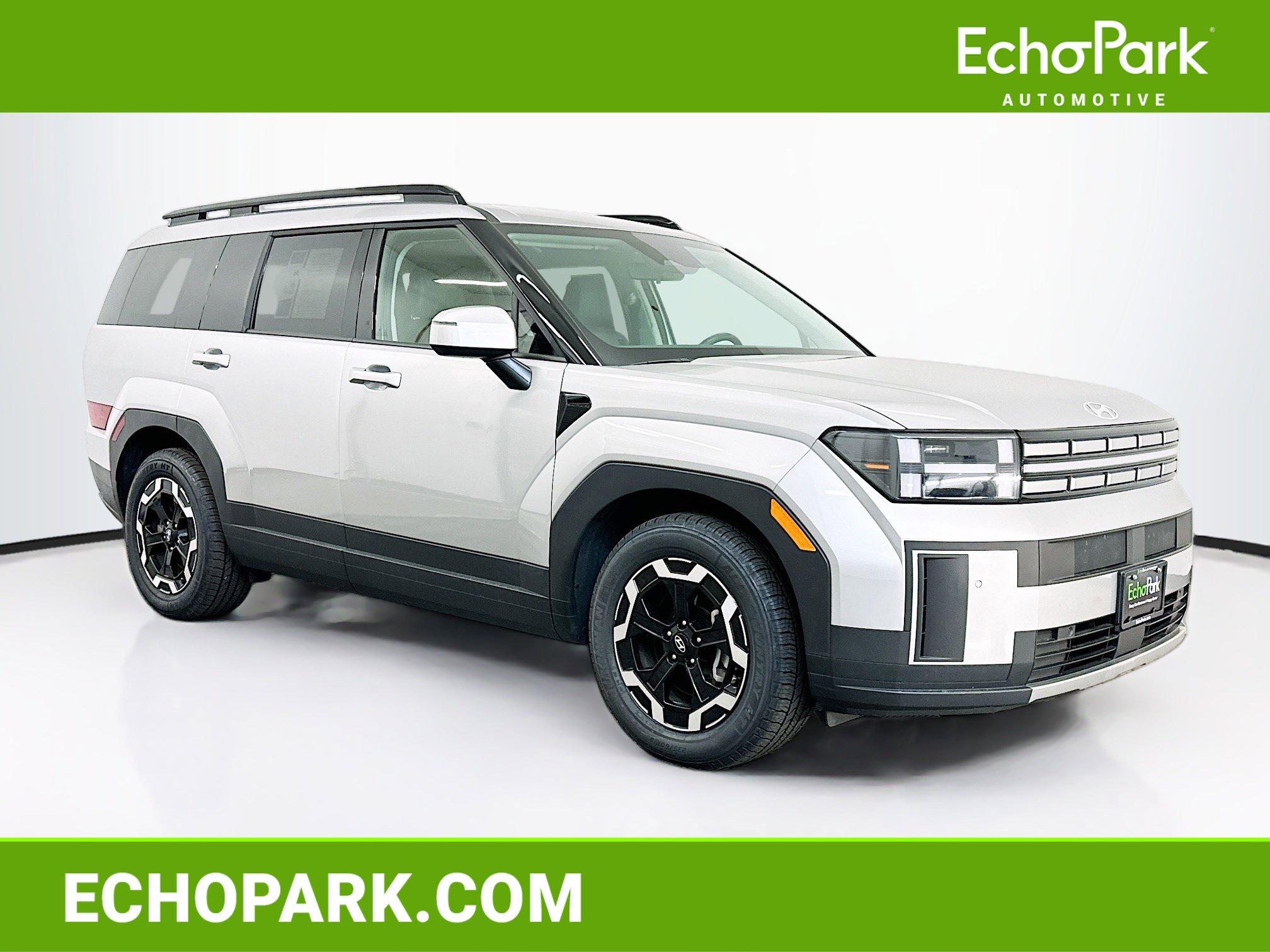 Used 2025 Hyundai Santa Fe SEL image 1