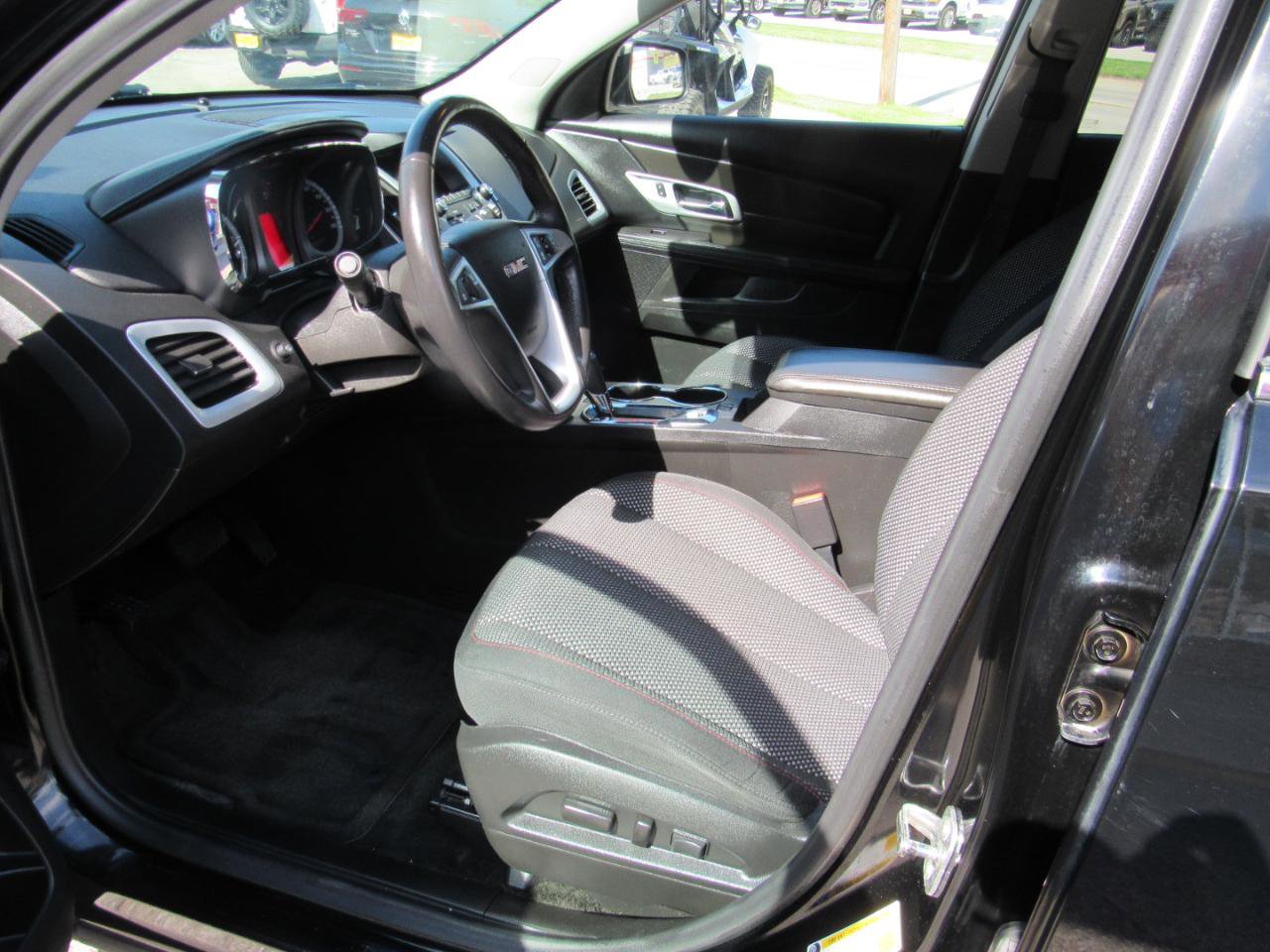 Used 2017 GMC Terrain SLE w/ Convenience Package AWD/4WD image 13