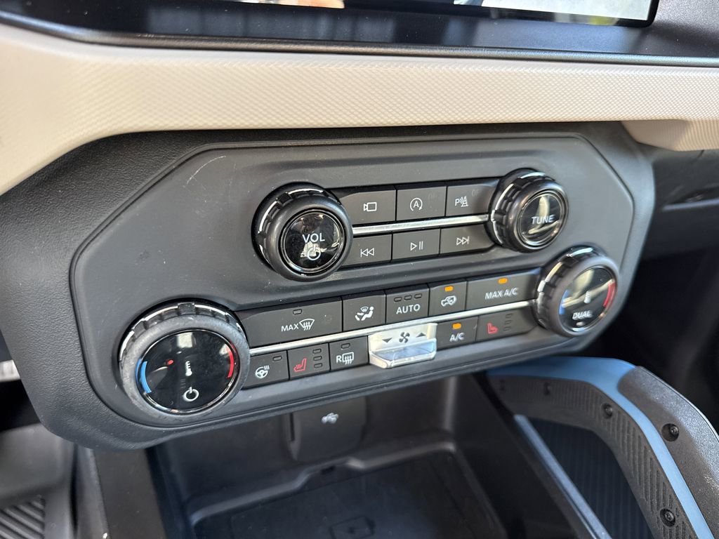 Used 2022 Ford Bronco Wildtrak image 22