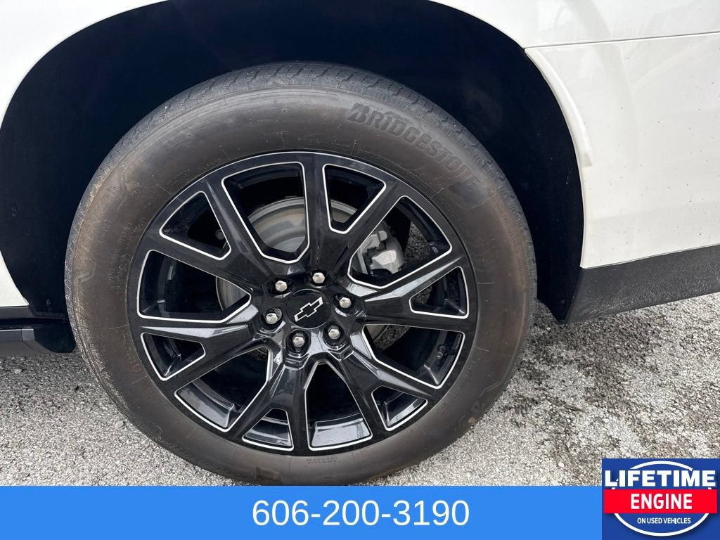 Used 2024 Chevrolet Suburban High Country w/ Advanced Technology Package AWD/4WD image 12