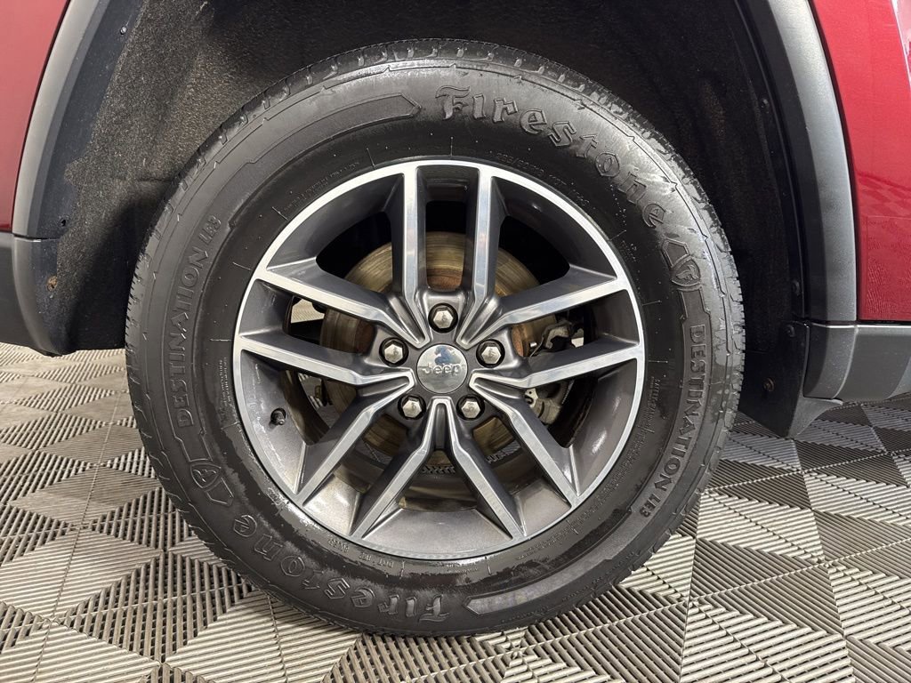 Used 2018 Jeep Grand Cherokee Limited AWD/4WD image 14