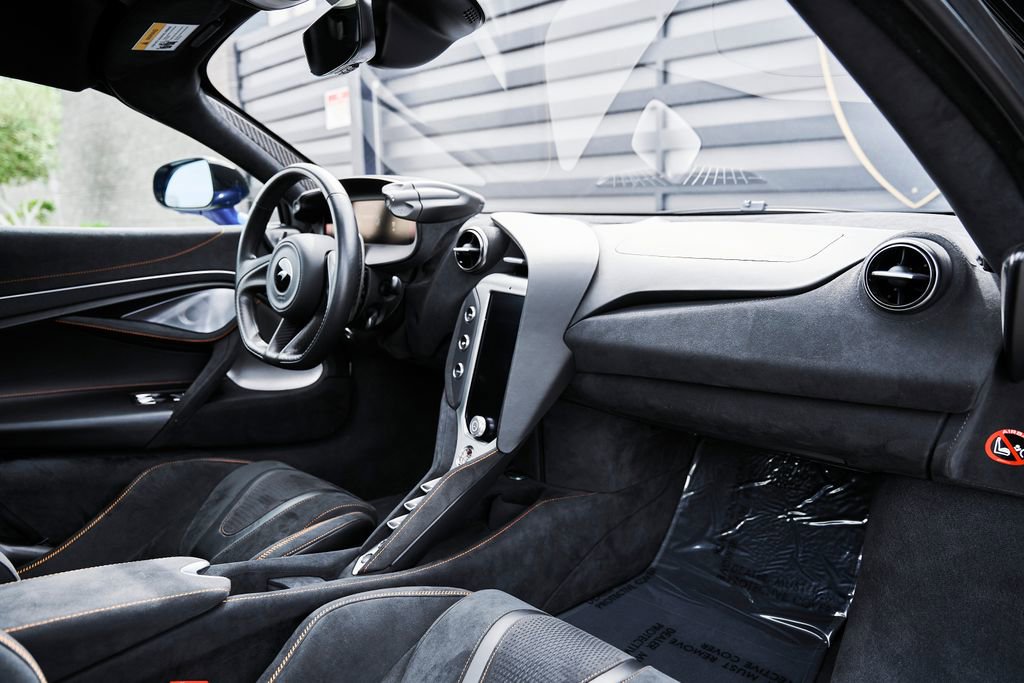 Used 2024 McLaren 750S RWD image 38