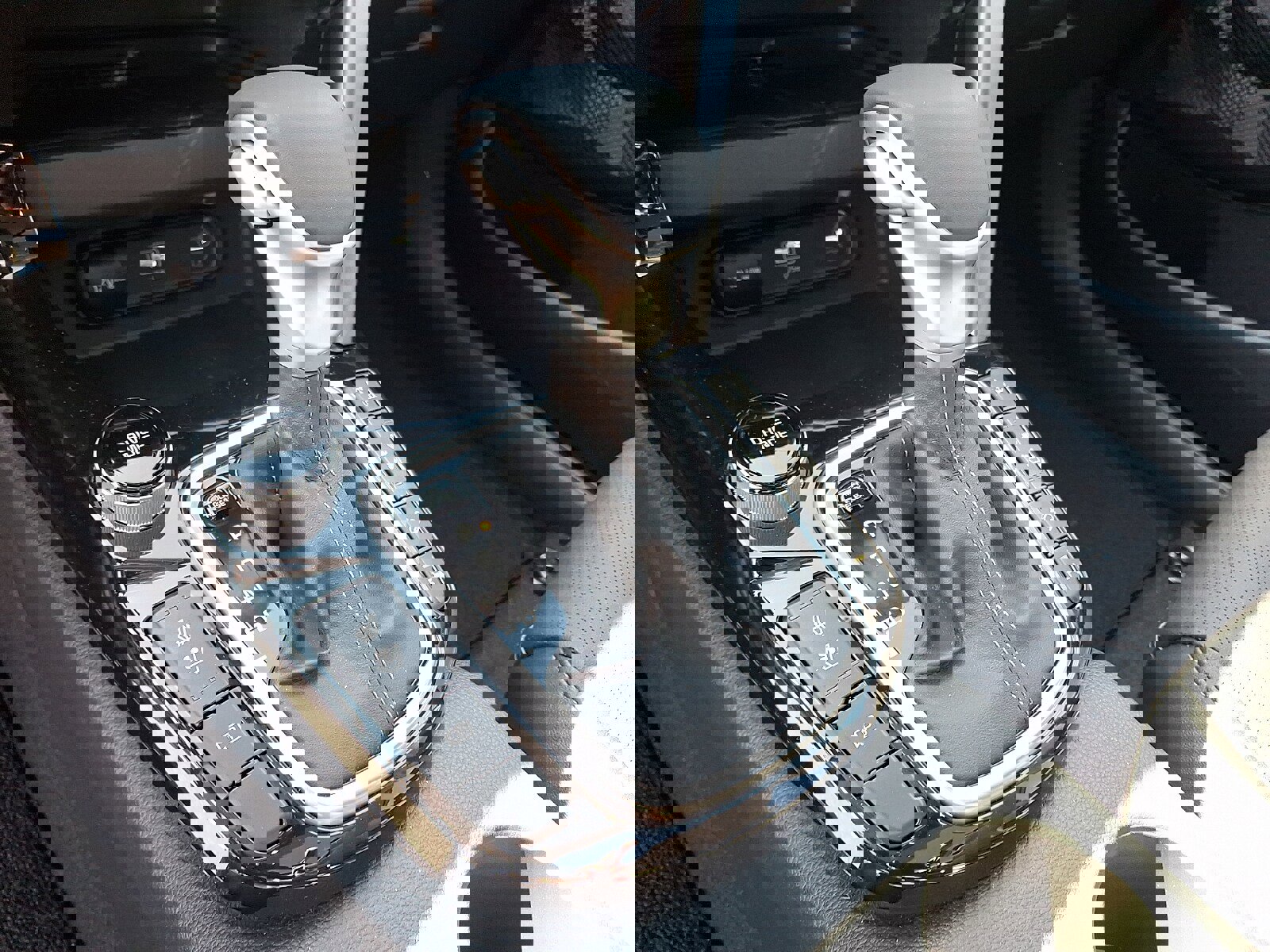 New 2026 Kia Seltos SX image 11