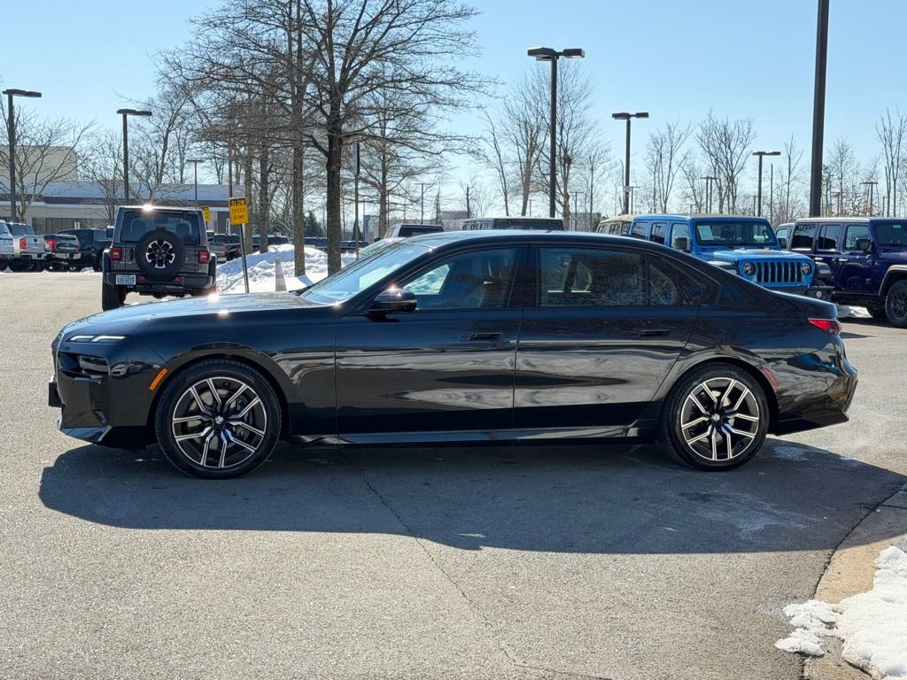 Used 2025 BMW 740i xDrive image 11