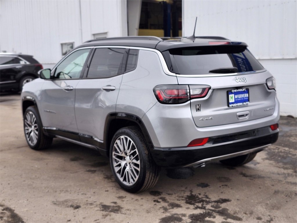 Used 2023 Jeep Compass Limited w/ Elite Group image 3