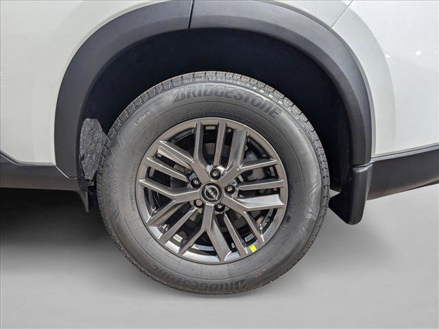 New 2025 Nissan Rogue S image 9