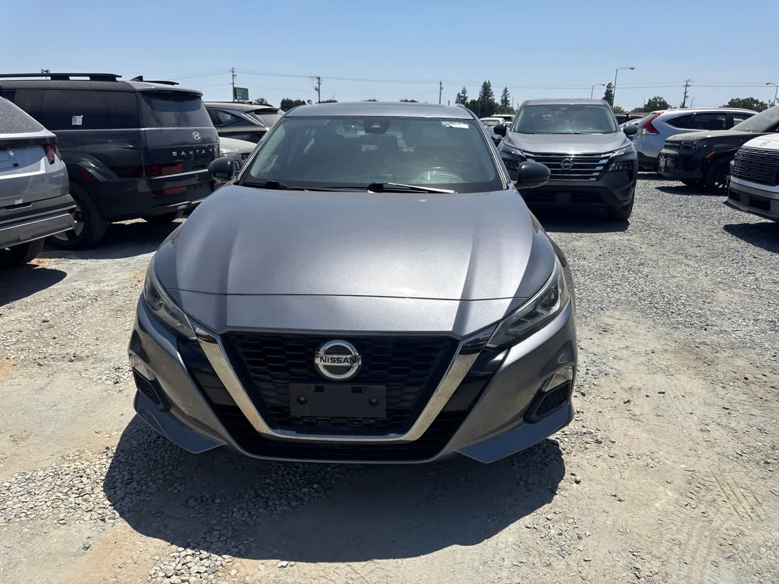 Used 2020 Nissan Altima 2.5 SR w/ Premium Package FWD video 2