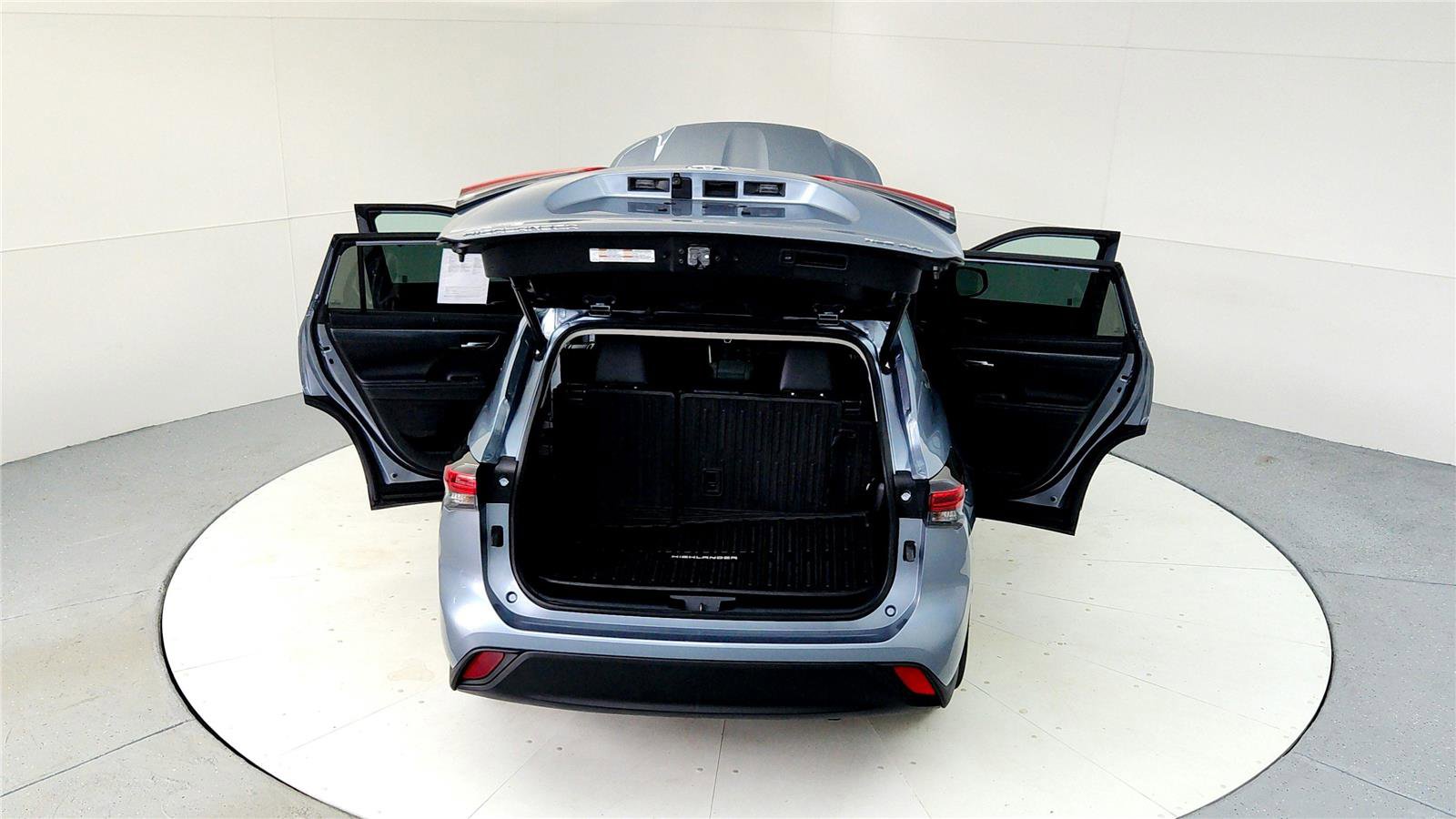 Certified 2022 Toyota Highlander XLE image 23