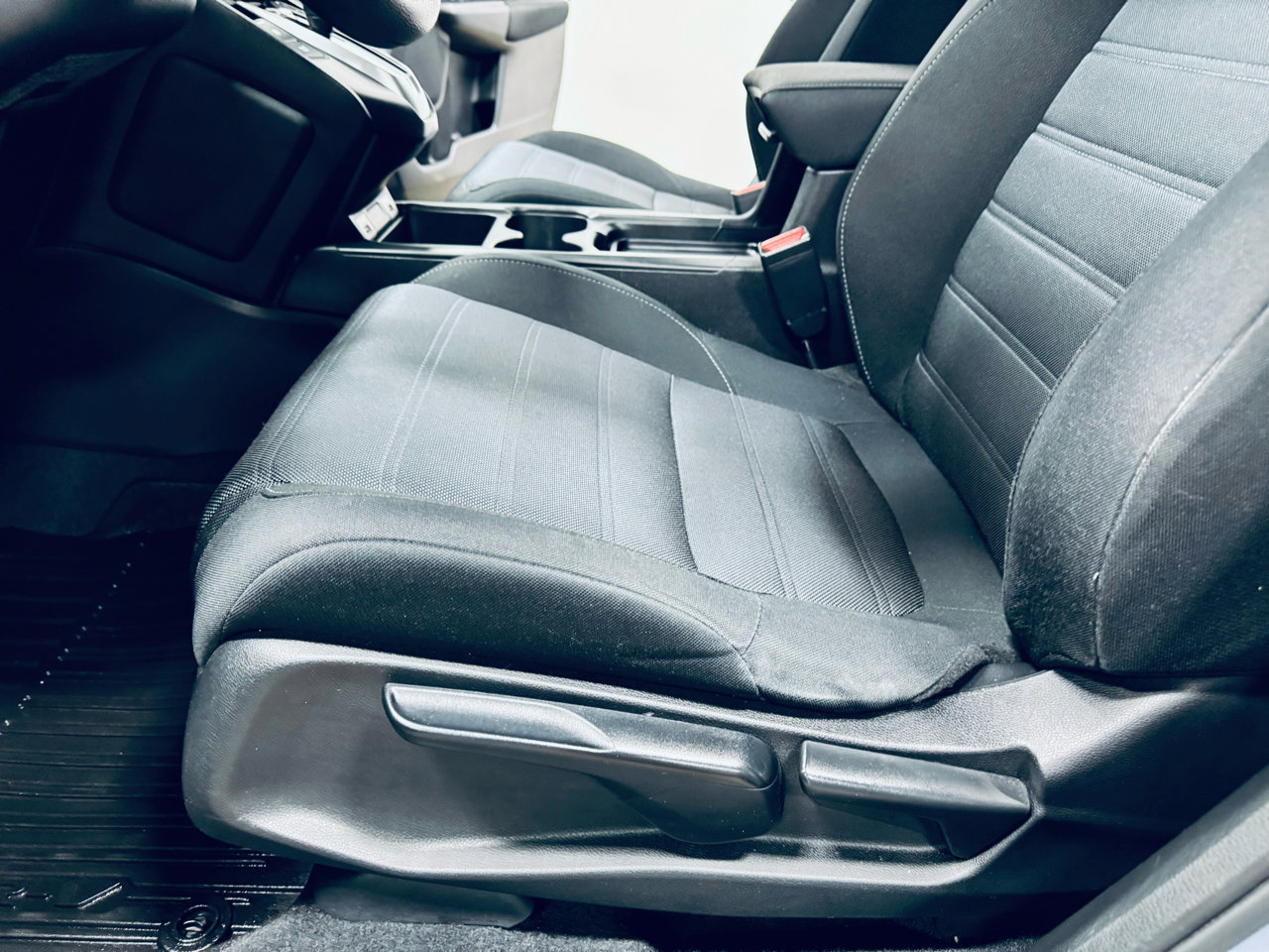 Used 2021 Honda CR-V Special Edition image 31