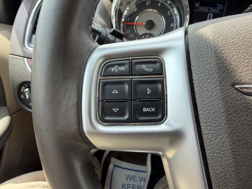 Used 2012 Chrysler Town & Country Touring w/ Entertainment Group #1 FWD image 23