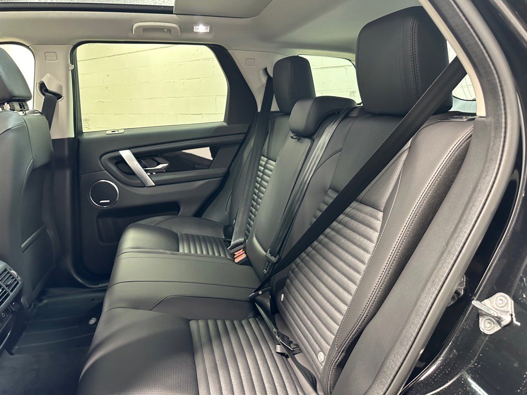 New 2025 Land Rover Discovery Sport S image 24