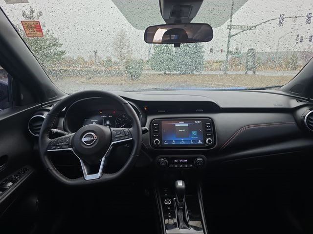 Used 2023 Nissan Kicks SR image 15