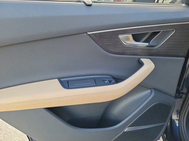 Used 2025 Audi Q7 3.0T Premium Plus w/ Premium Plus Package image 12