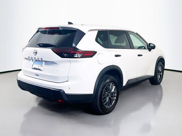 Used 2024 Nissan Rogue S image 8