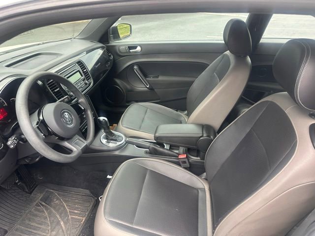 Used 2015 Volkswagen Beetle 1.8T FWD image 11