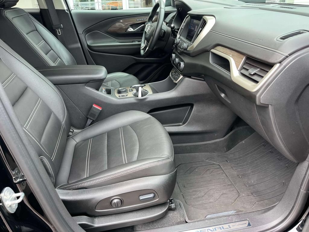 Certified 2023 GMC Terrain Denali w/ LPO, Floor Liner Package AWD/4WD image 23