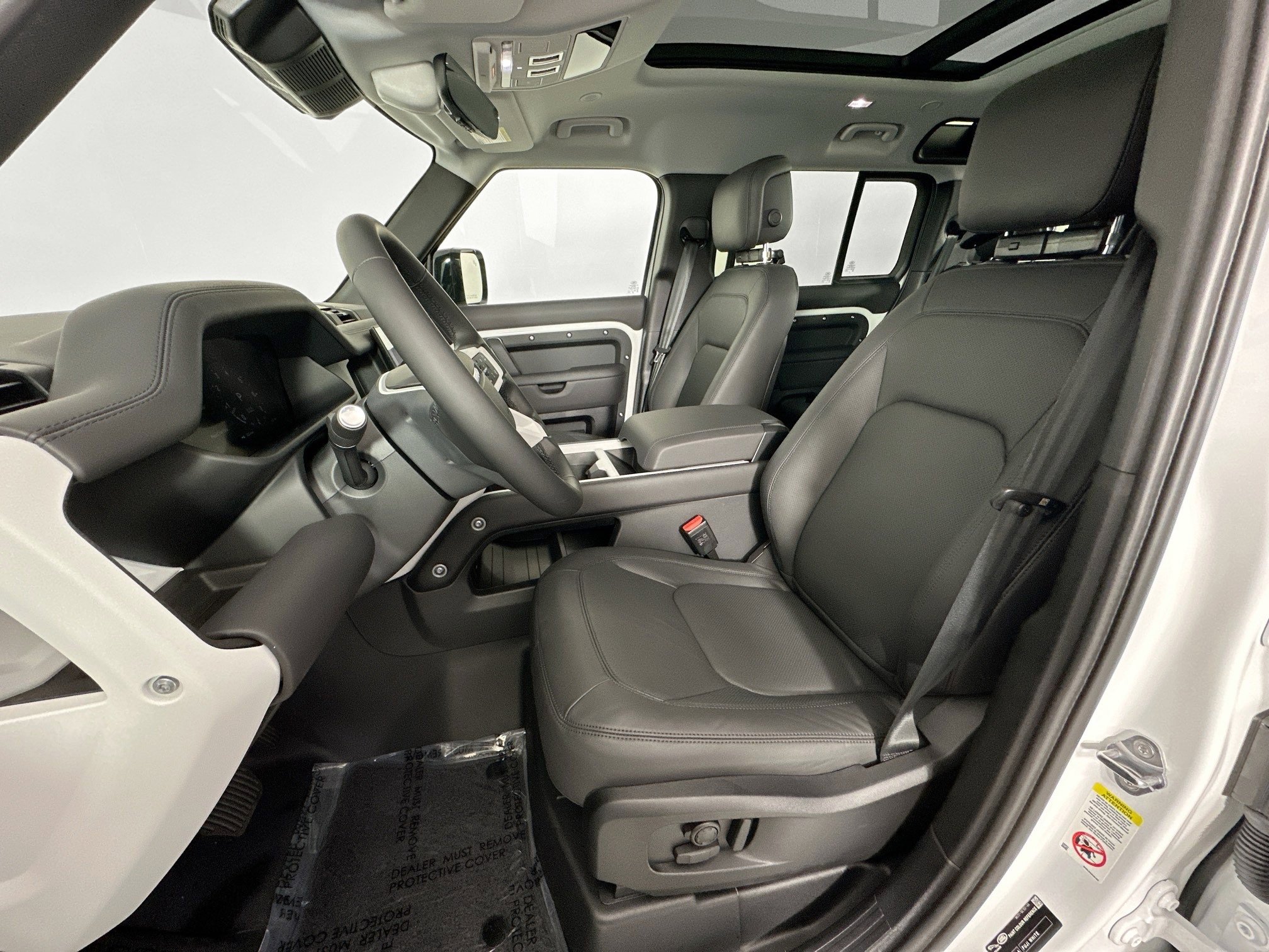 Used 2025 Land Rover Defender 110 S image 19