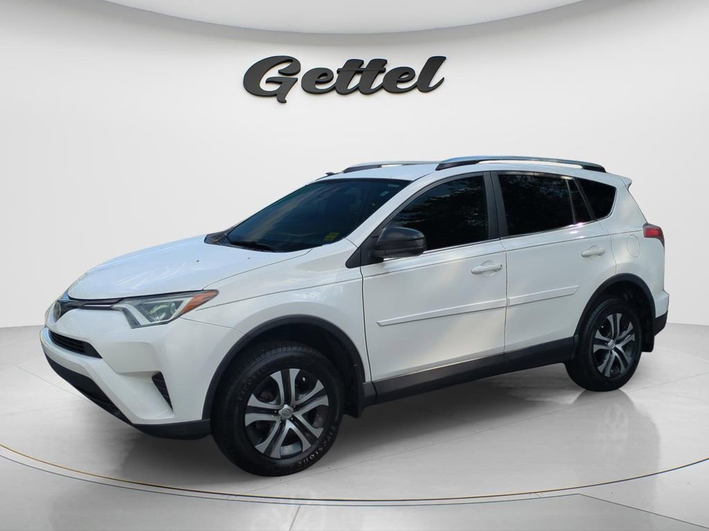 Used 2017 Toyota RAV4 LE image 9