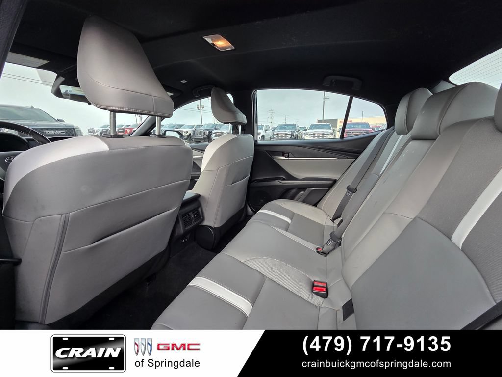 Used 2025 Toyota Camry SE FWD image 26