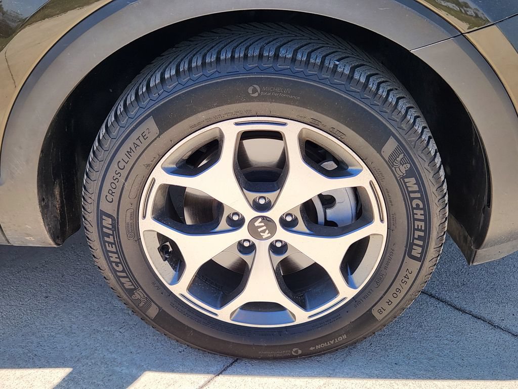 Used 2020 Kia Telluride EX w/ Towing Package AWD/4WD image 16
