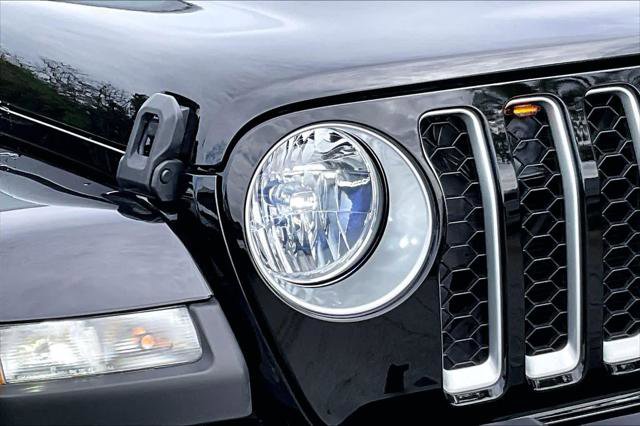 Certified 2021 Jeep Gladiator Overland w/ Popular Equipment Package AWD/4WD image 24