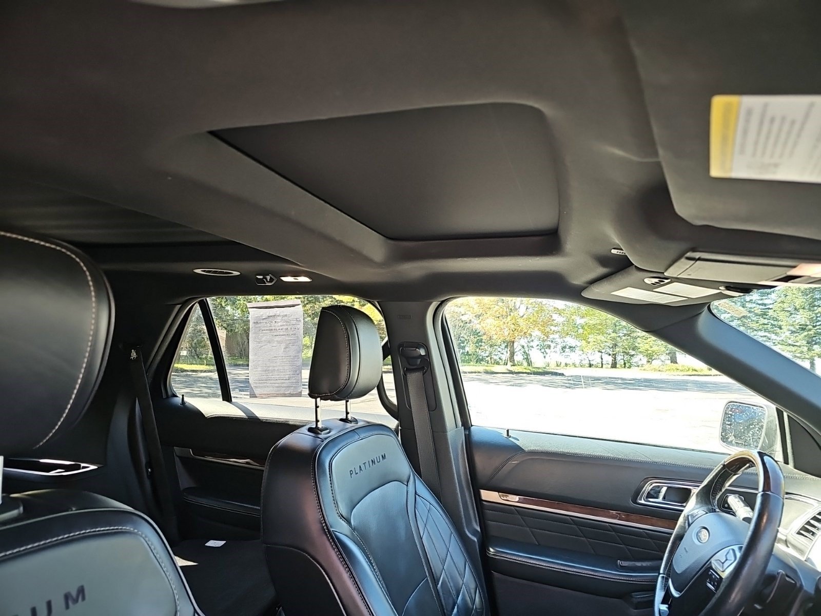 Used 2019 Ford Explorer Platinum AWD/4WD image 12