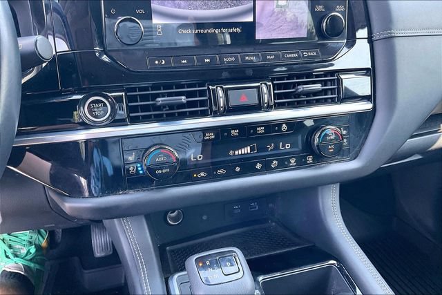 Used 2023 Nissan Pathfinder Platinum FWD image 15
