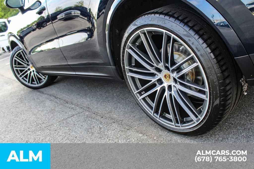 Used 2023 Porsche Cayenne Coupe w/ Premium Package AWD/4WD image 14