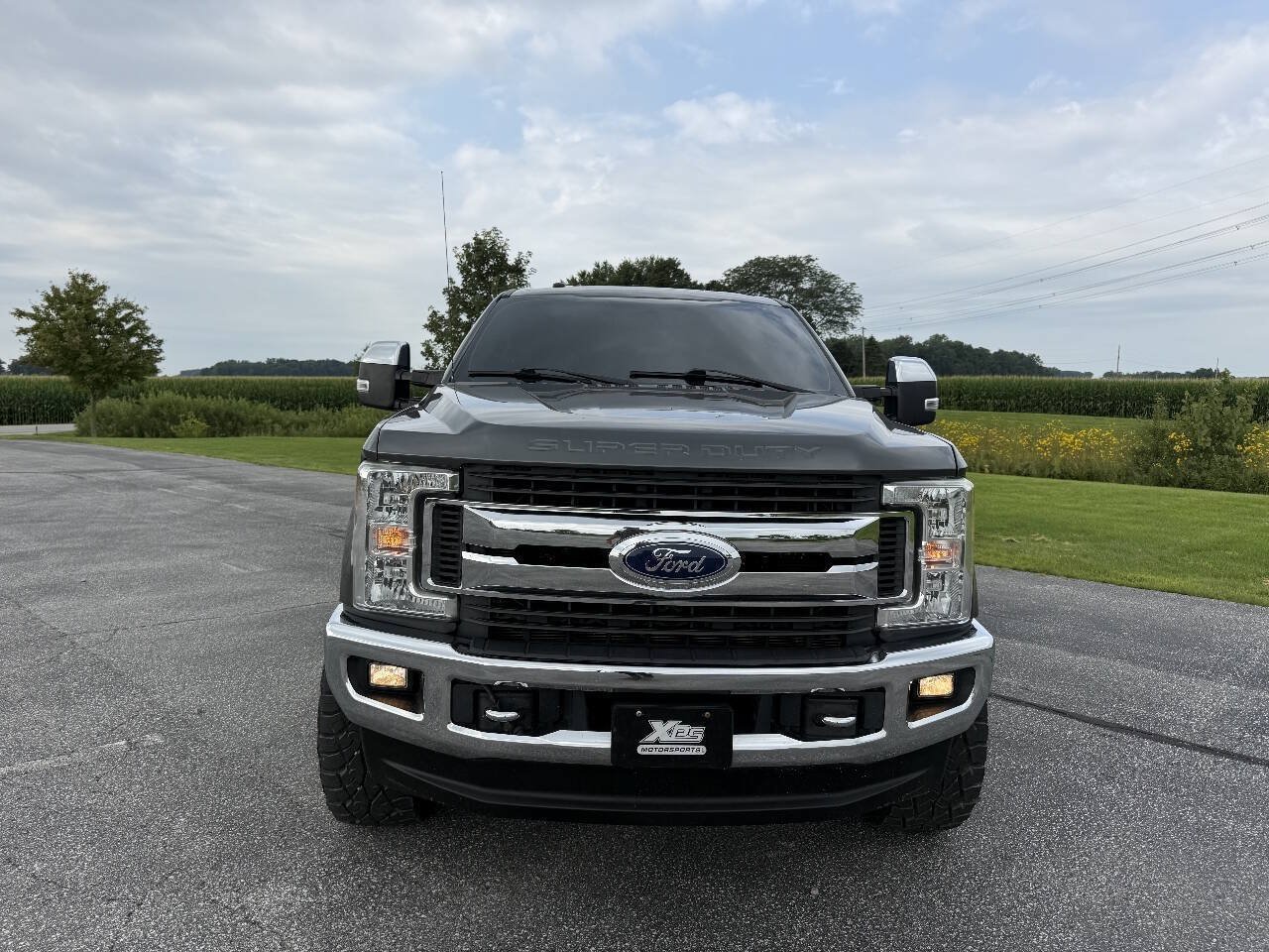Used 2017 Ford F250 XLT w/ XLT Premium Package AWD/4WD image 3