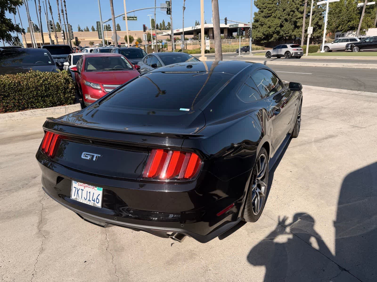 Used 2015 Ford Mustang GT Premium w/ Equipment Group 401A RWD image 5