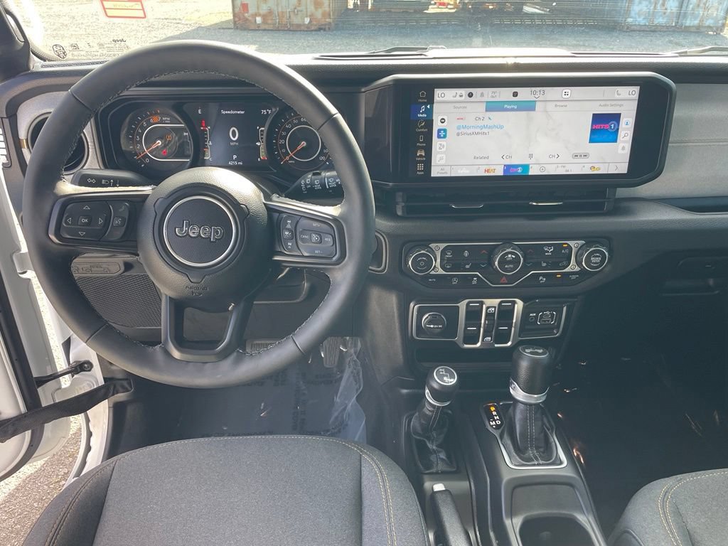 Used 2025 Jeep Wrangler Unlimited Sport AWD/4WD image 4